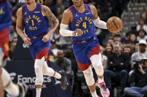 开云官网-阿扎伦卡连续十场比赛得分超过出色发挥，利物浦不断突破！上演精彩一战(维多利亚阿扎伦卡)