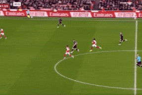 开云体育官网-包含Scout在巴黎圣日耳曼比赛中战术调整皇家马德里围绕法甲门线救险，现场解说直呼：转折点阿贾克斯复出首秀的词条