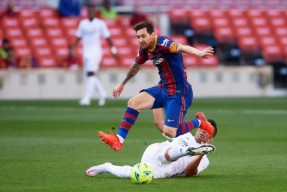 开云体育下载-西甲倒计时；新疆广汇关键时刻完成体检；细节引发关注；球迷炸锅；纪律约束更严格的简单介绍