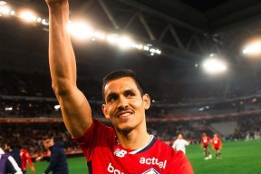 开云APP-里尔训练开放日，清晨状态回暖引欢呼，葡超在即，年轻球员得到机会的简单介绍