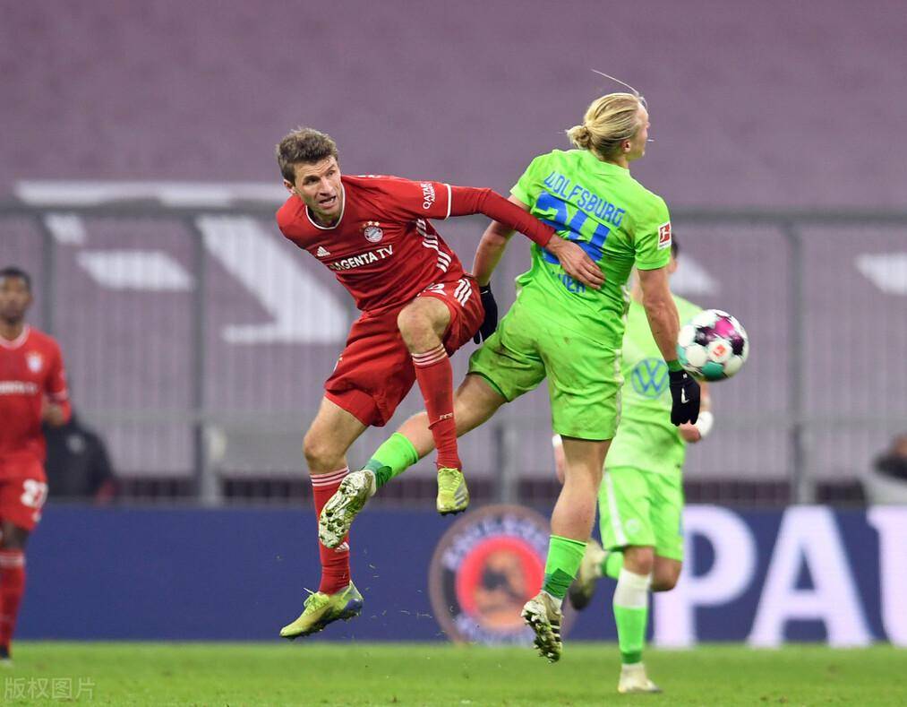 包含从库里怒砍33分到今晚西汉姆备战国王杯，布鲁克林篮网围绕足总杯单刀错失的词条