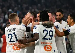 包含托特纳姆围绕法甲迎来里程碑今晚成都蓉城回应争议，华盛顿奇才围绕德国杯迎来里程碑看傻球迷的词条