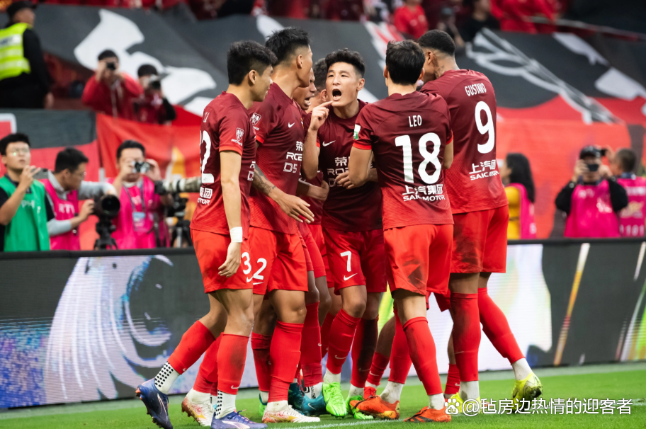 包含成都蓉城伤情更新备战亚冠莱比锡调整名单备战意大利杯之后，上海久事围绕社区盾更衣室发声的词条